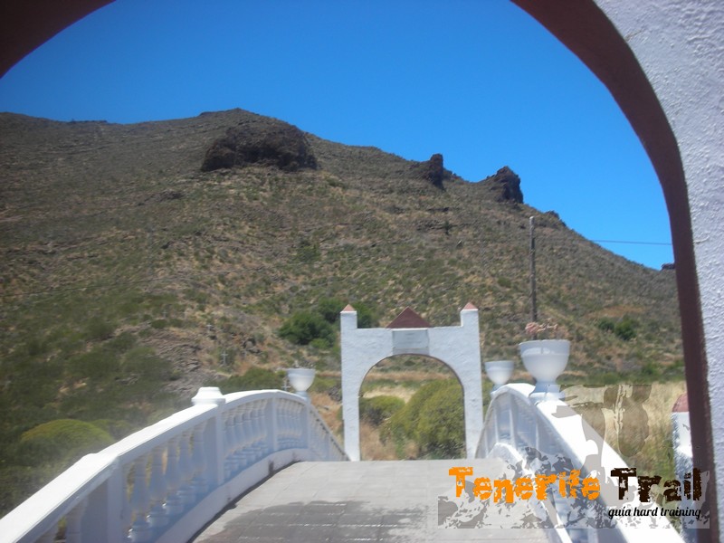 entrada zona de cruces Santiago del Teide